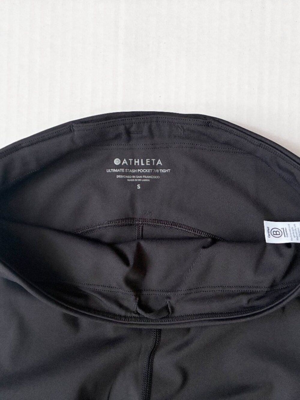 Athleta Ultimate Stash Pocket Legging 7/8 - Small - Black - Picture 3 of 10